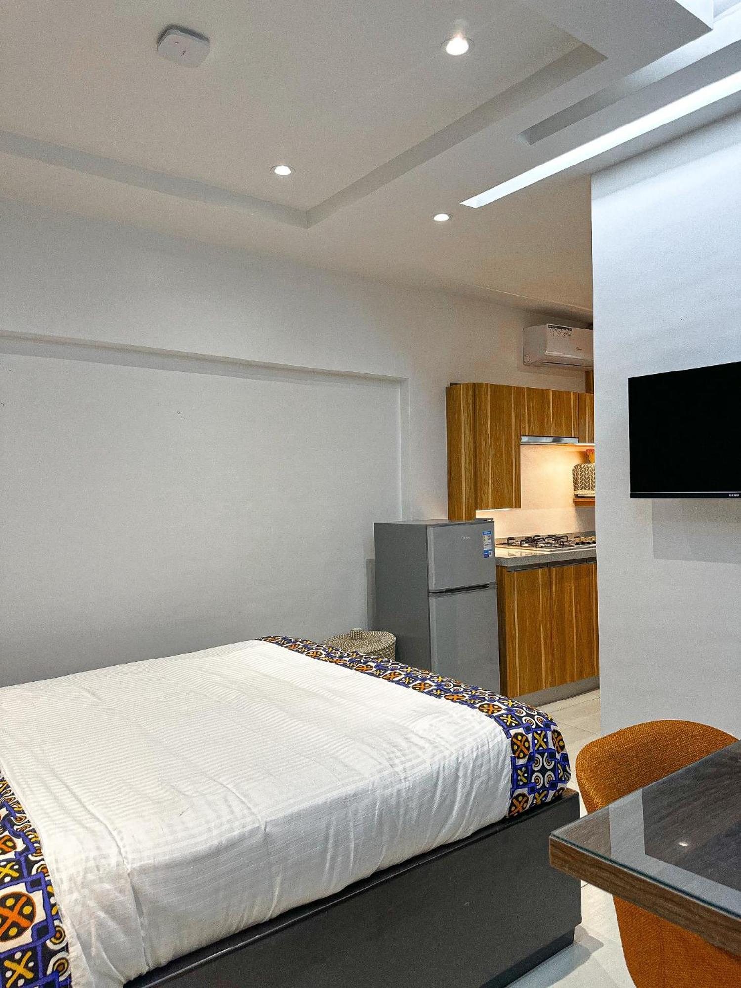 Klik Klak Appart Hotel 科托努 外观 照片
