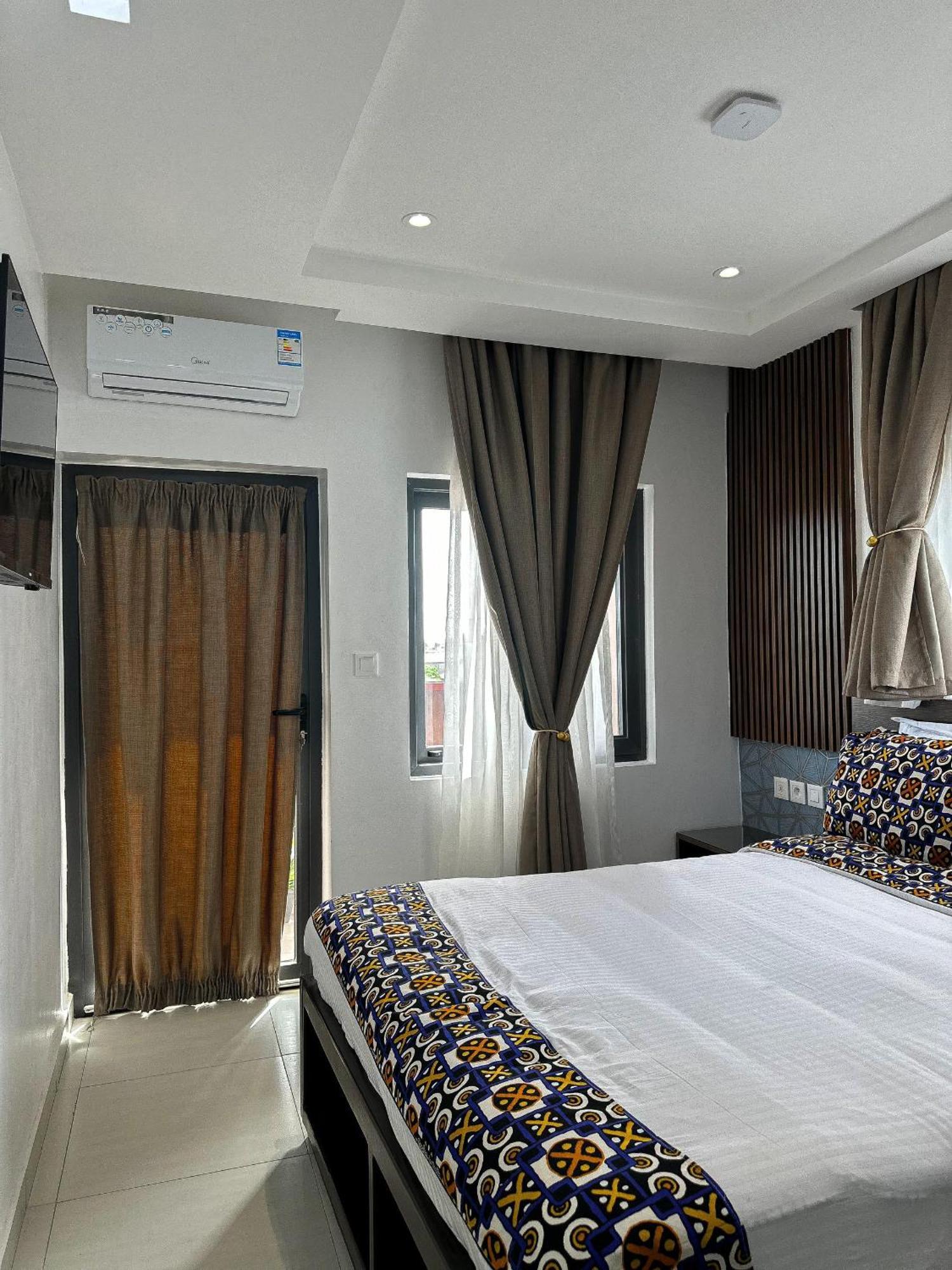 Klik Klak Appart Hotel 科托努 外观 照片