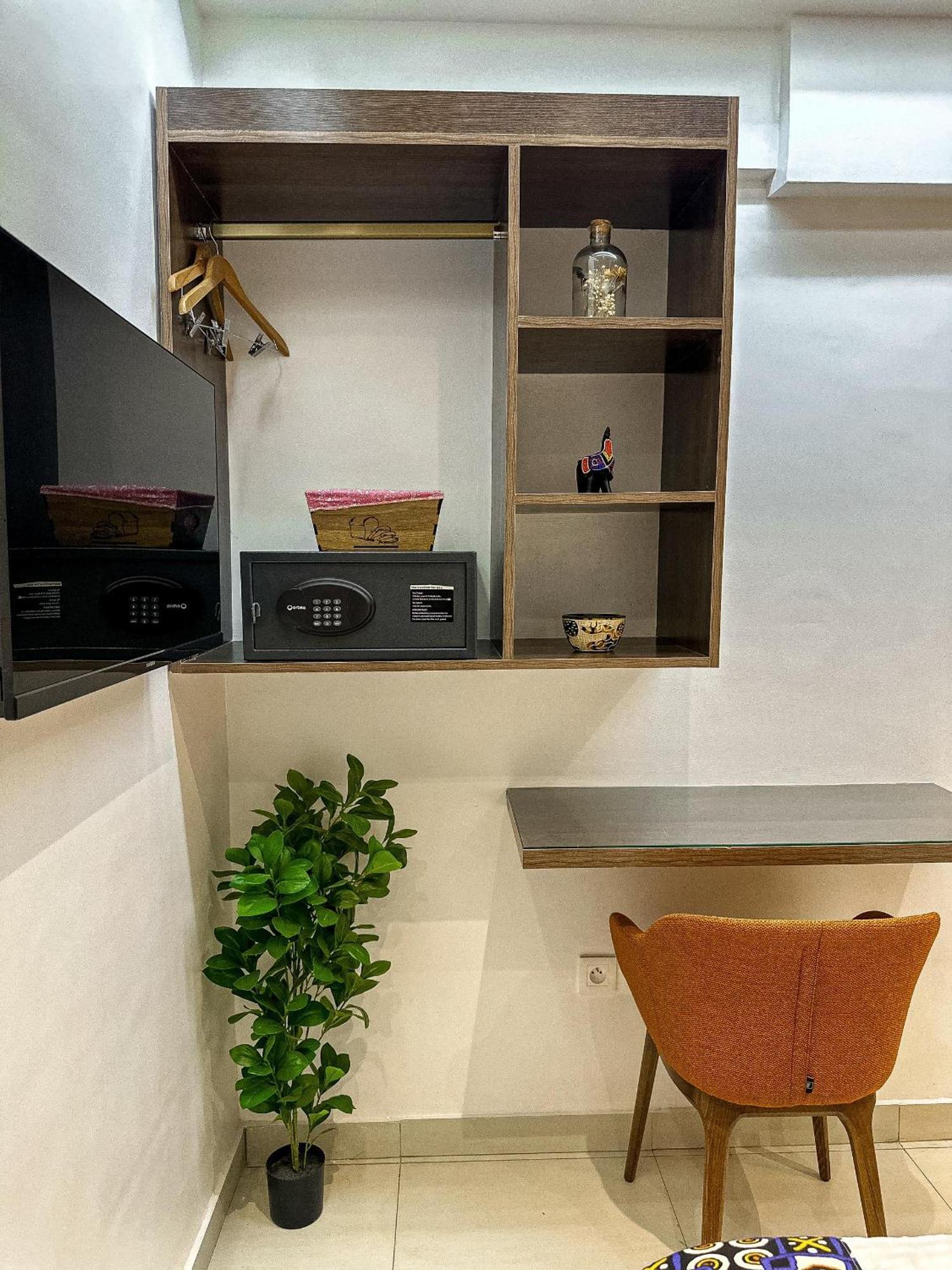 Klik Klak Appart Hotel 科托努 外观 照片